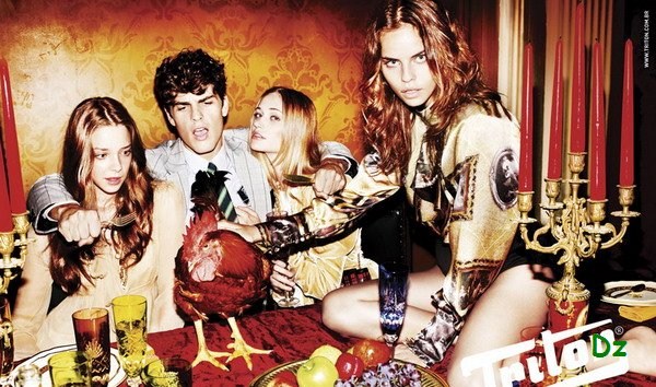 Тони Келлигийн эротик сэдэлтэй “фэйшн” зургууд